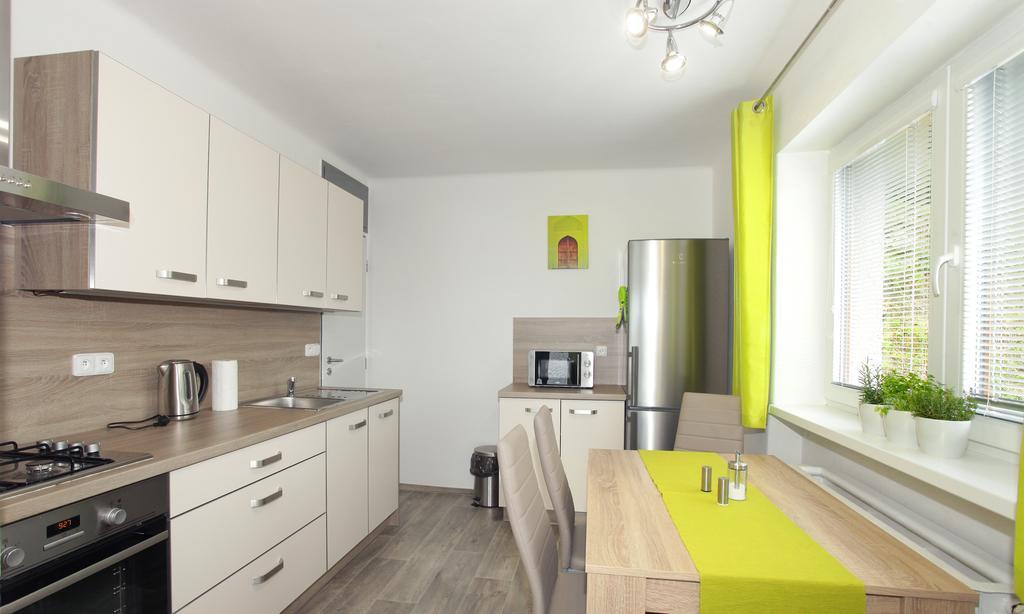 Apartman Pod Skalou V Ceskem Raji Besedice Exterior photo